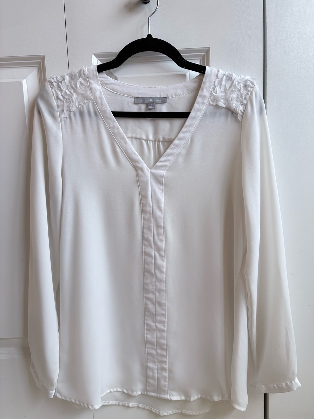 NY Collection white V-Neck Long Sleeve Blouse with floral Shoulder Smocking